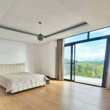 4BR Modern House Overlooking Taal Lake in Tagaytay