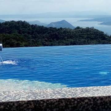 4BR Modern House Overlooking Taal Lake in Tagaytay