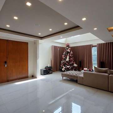 Brand New 3 Storey 6BR Modern Home in Tagaytay