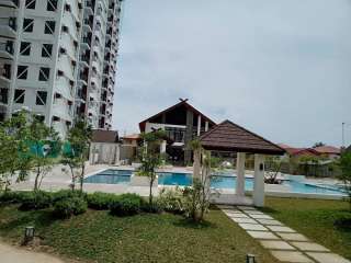 CEBU ROYAL OCEANCREST AFFORDABLE 2BR CONDO WITH PARKING MACTAN