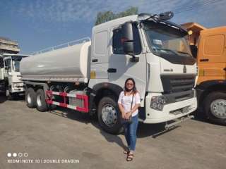 SINOTRUK WATER TANKER  HOWO A7 10W 20KL-