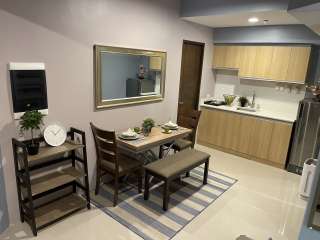 QC 1 BR w/ balcony condo for sale near Katipunan LRT2 station and ATENEO