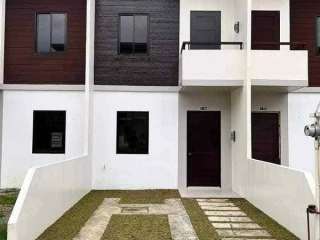 TOWNHOUSE FRONTING MMIS TALAMBAN CEBU CITY