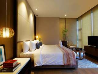 2BR SHERATON RESIDENCES MACTAN CEBU HIGH END BEACH CONDO