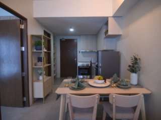 Madrid Tower Residential Unit For sale in sta.lucia Mall Cainta Rizal
