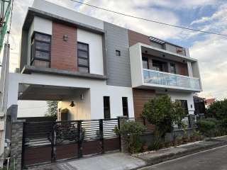 Beautiful Spacious Furnished House at Antel Grand Village near Mall of Asia