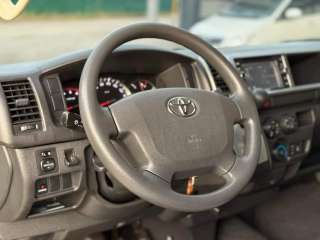 2016 Toyota Super Grandia Leather