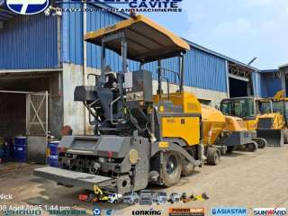 XCMG WHEEL ASPHALT PAVER -RP453L