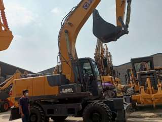 XCMG WHEEL BACKHOE-XE210WD 0.86CBM