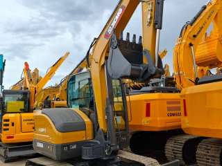 XCMG XE60GA CRAWLER BACKHOE, 0.25CBM