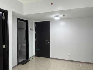 2 BR Unfurnished Condo Unit For Rent in The Rochester, Pasig