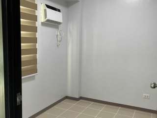 2 BR Unfurnished Condo Unit For Rent in The Rochester, Pasig