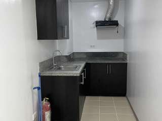 2 BR Unfurnished Condo Unit For Rent in The Rochester, Pasig
