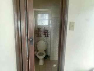 2 BR Unfurnished Condo in Kingswood Condominium, Makati