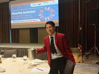 LCD Projector 6.5K Lumens Projector for Rental