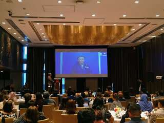 LCD Projector 6.5K Lumens for Rental Events